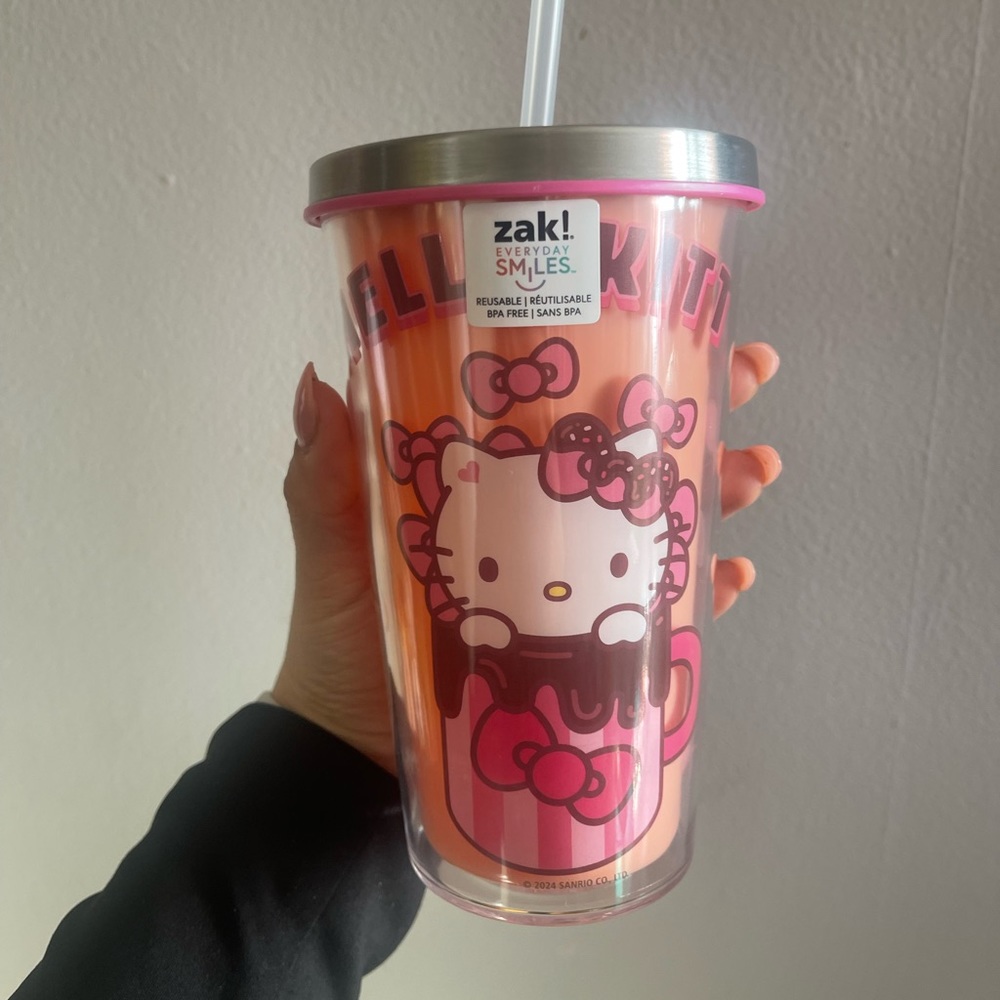 Valentine’s Day hello kitty cup